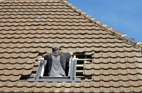 Pose de velux - Montaillé
